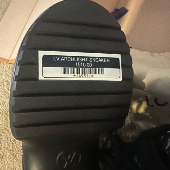 Louis Vuitton Archlight - Picture 6 of 7